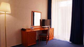 Гостиница Парк-Отель Пермь Стандартный двухместный номер с 1 кроватью или 2 отдельными кроватями-2