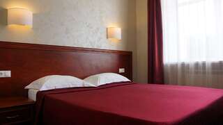 Гостиница Парк-Отель Пермь Двухместный номер эконом-класса с 1 кроватью или 2 отдельными кроватями-2