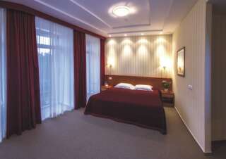 Гостиница Парк-Отель Пермь Стандартный двухместный номер с 1 кроватью или 2 отдельными кроватями-1