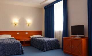 Гостиница Парк-Отель Пермь Стандартный двухместный номер с 1 кроватью или 2 отдельными кроватями-4
