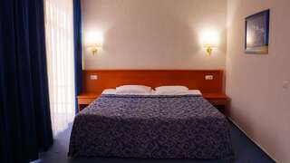 Гостиница Парк-Отель Пермь Стандартный двухместный номер с 1 кроватью или 2 отдельными кроватями-8